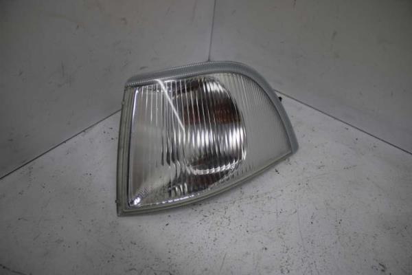 CLIGNOTEUR GAUCHE VOLVO V40/S40 -2004 - Vue 1